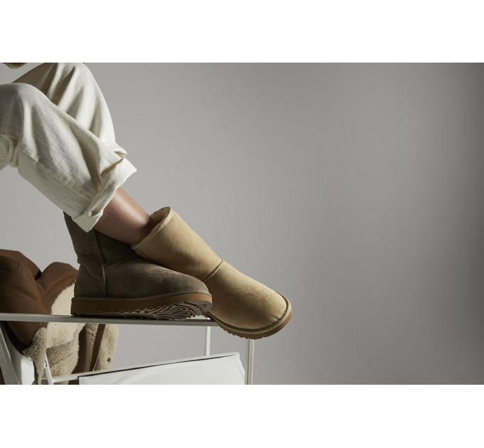 CLASSIC SHORT II SAND